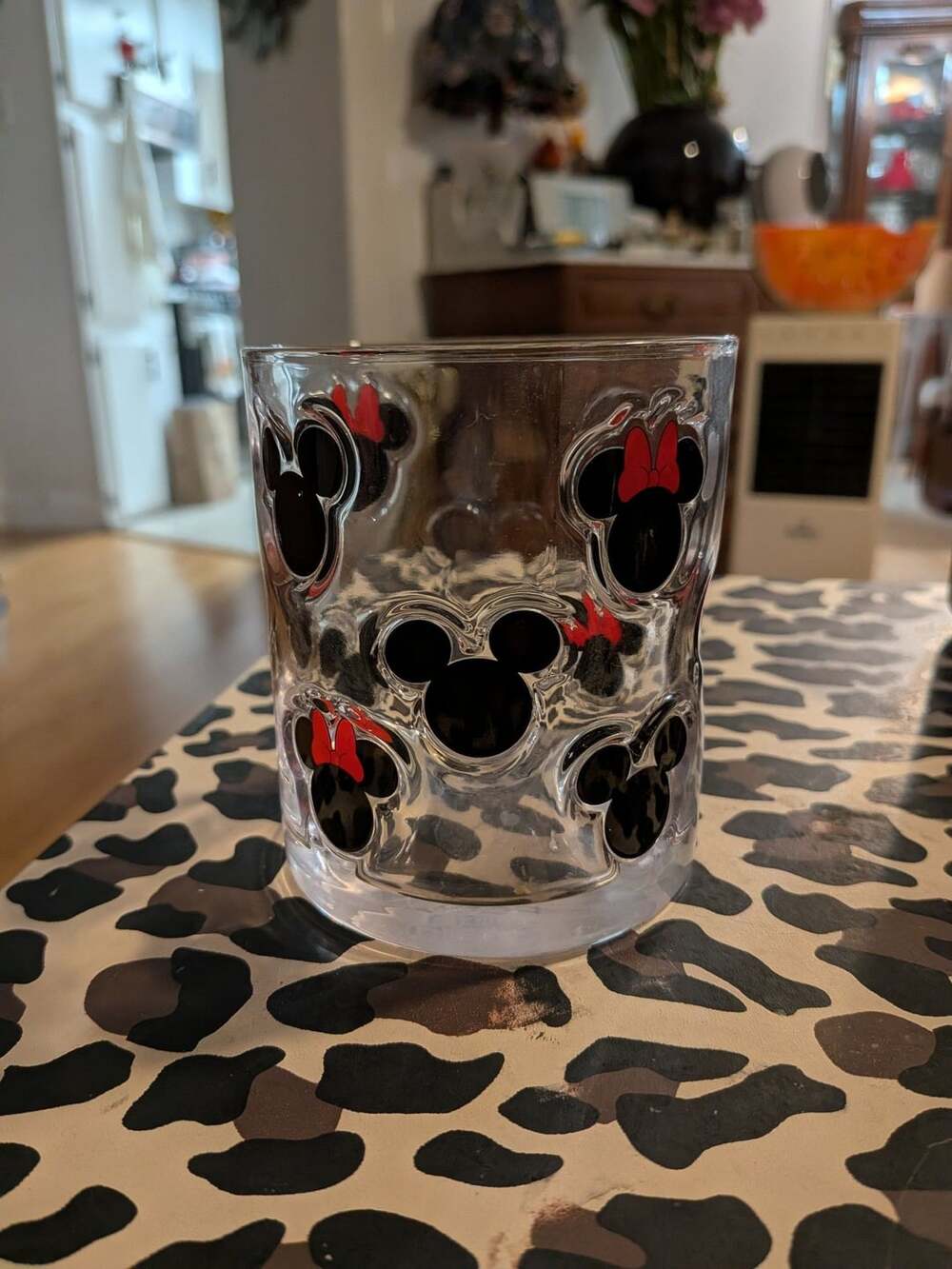Disney Minnie Mouse Embossed Glass Tumbler